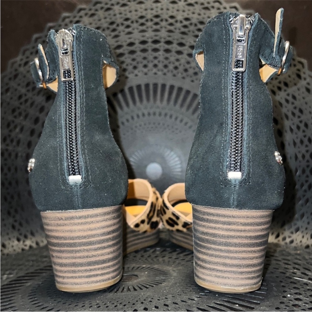 UGG Leopard Print Wedge Sandals with Black Ankle Strap - Picture 4 of 8